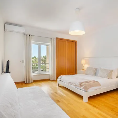 Whome Family Holidays W/ S-pool, Ac, Elevator & Garage *