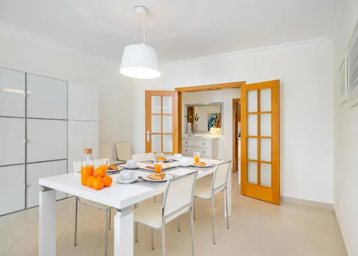 Whome Family Holidays W/ S-pool, Ac, Elevator & Garage Картейра