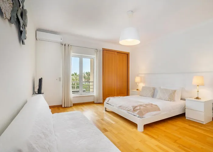 Whome Family Holidays W/ S-pool, Ac, Elevator & Garage *