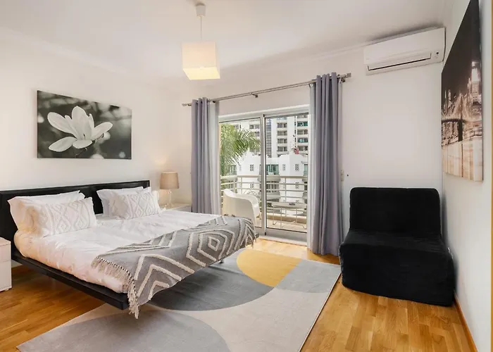 Whome Family Holidays W/ S-pool, Ac, Elevator & Garage Lejlighed *