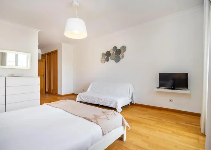 Whome Family Holidays W/ S-pool, Ac, Elevator & Garage *