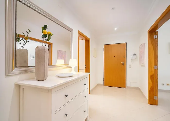 Whome Family Holidays W/ S-pool, Ac, Elevator & Garage *