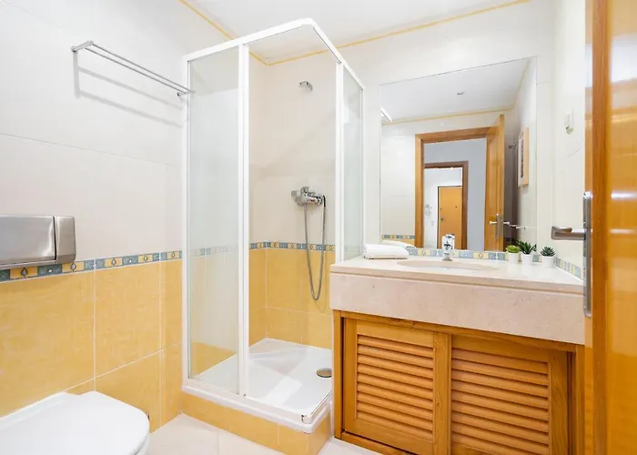 Whome Family Holidays W/ S-pool, Ac, Elevator & Garage Картейра