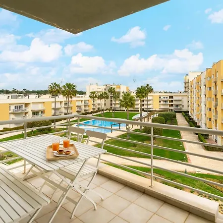 Whome Family Holidays W/ S-pool, Ac, Elevator & Garage Appartement *