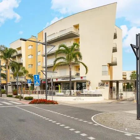 Whome Family Holidays W/ S-pool, Ac, Elevator & Garage