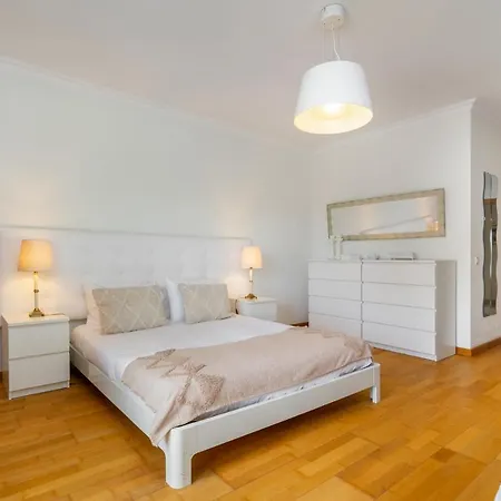 Whome Family Holidays W/ S-pool, Ac, Elevator & Garage *